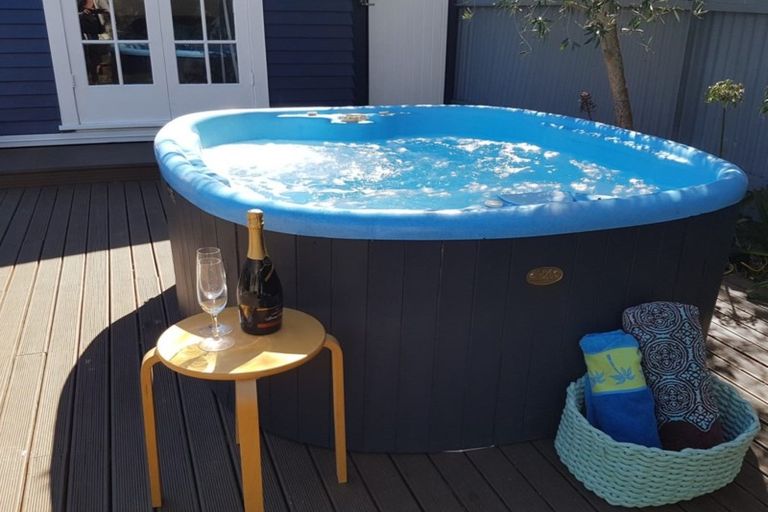 Photo of property in 9 Kaitawa Street, Waikanae Beach, Waikanae, 5036