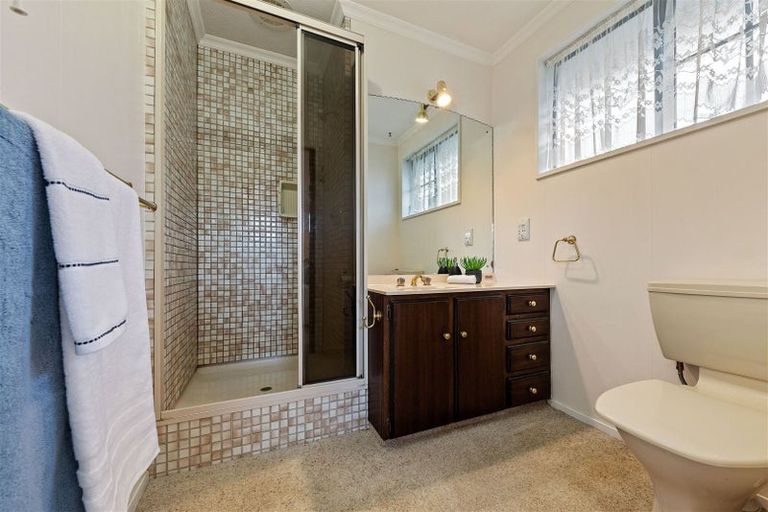 Photo of property in 11 Karnak Crescent, Russley, Christchurch, 8042