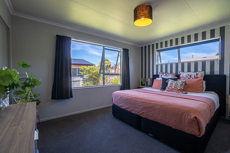 Photo of property in 20 Glamis Avenue, Bell Block, New Plymouth, 4312