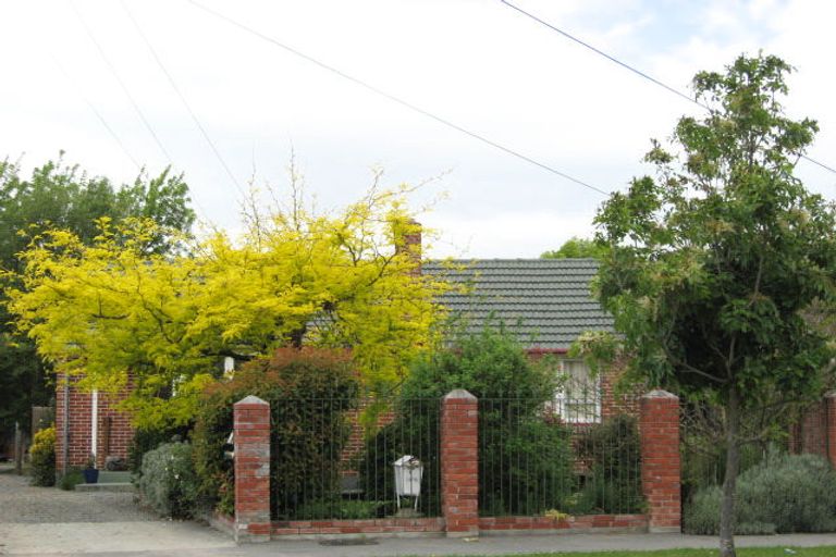 Photo of property in 11 Flay Crescent, Burnside, Christchurch, 8053