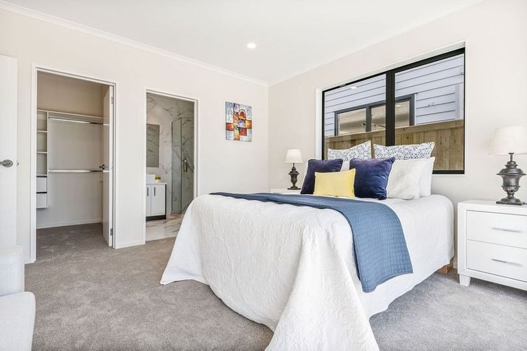 Photo of property in 42a Donegal Park Drive, Flat Bush, Auckland, 2019
