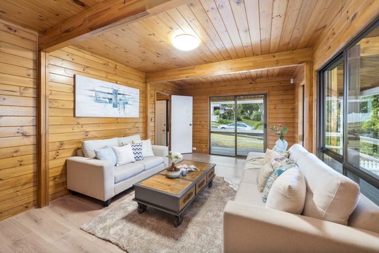 Photo of property in 5 Chardon Place, Henderson, Auckland, 0612