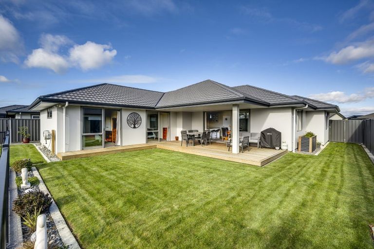 Photo of property in 10 Wanaka Place, Poraiti, Napier, 4112