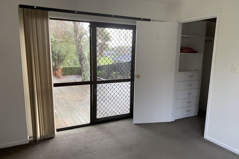 Photo of property in 34 Birman Close, Half Moon Bay, Auckland, 2012
