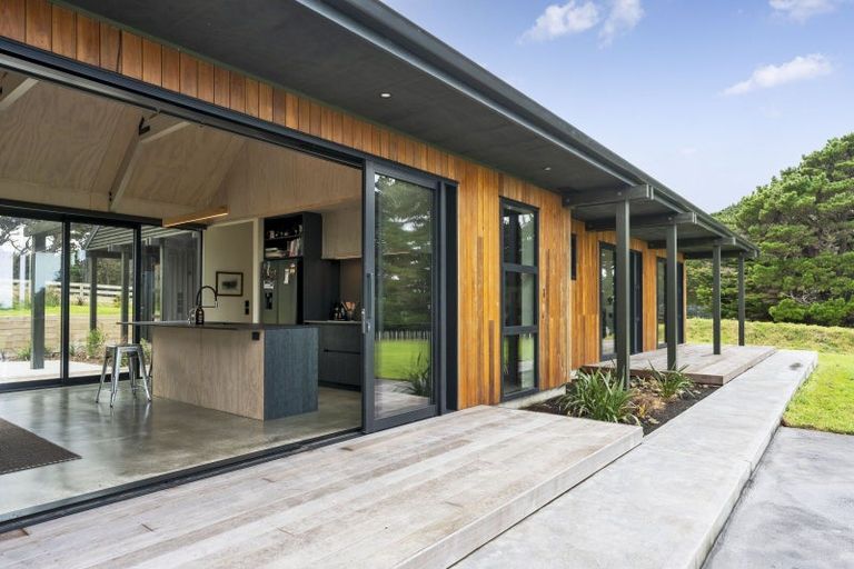 Photo of property in 17 Goodnight Lane, Ocean Beach, Featherston, 5773