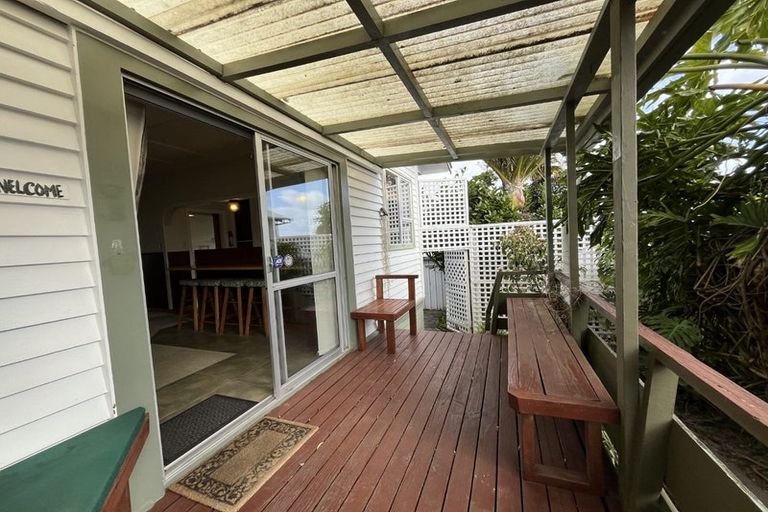 Photo of property in 43 Dorset Avenue, Westown, New Plymouth, 4310