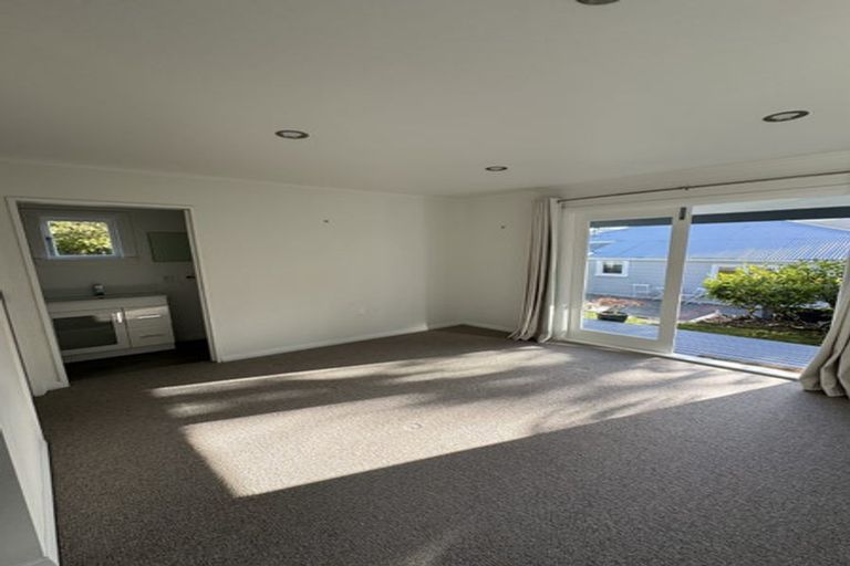 Photo of property in 17 Fernhill Terrace, Wadestown, Wellington, 6012