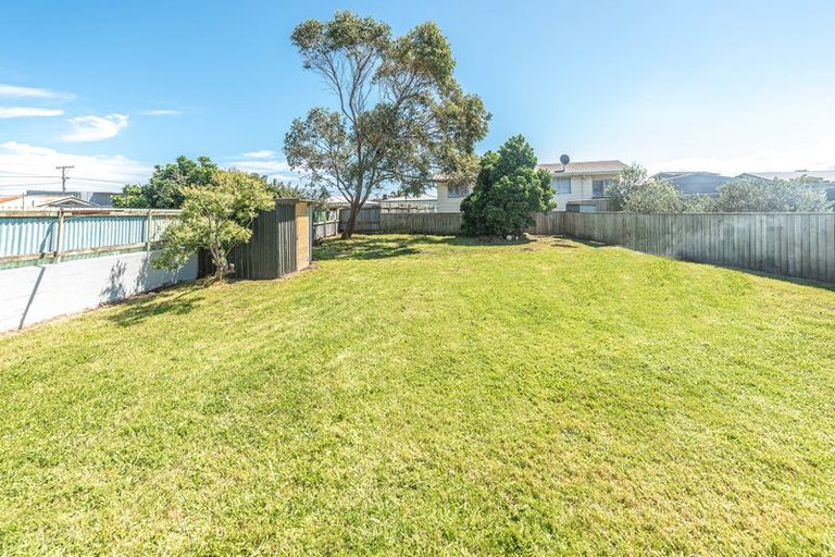 Photo of property in 5 Raupo Street, Castlecliff, Whanganui, 4501