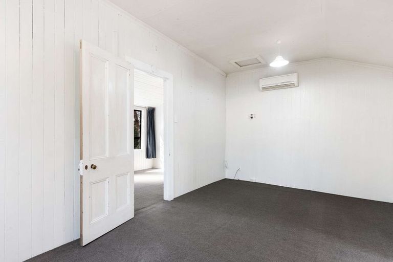 Photo of property in 14 Ferry Road, Woodend Beach, Woodend, 7691