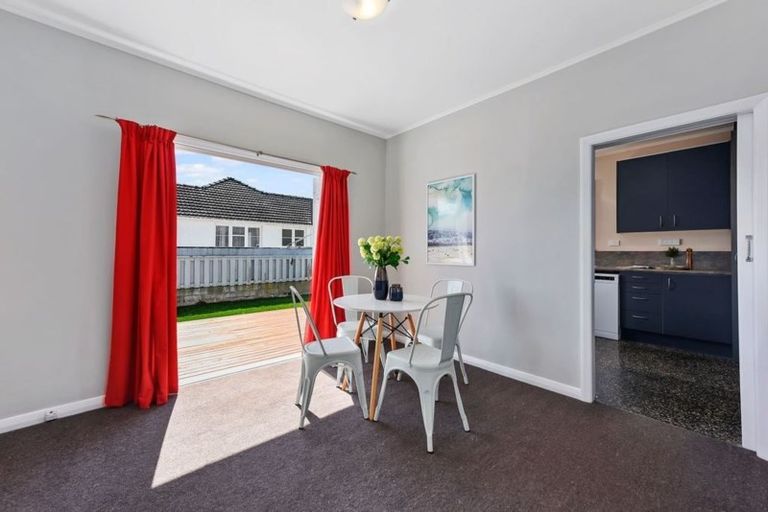 Photo of property in 2 Craig Grove, Elderslea, Upper Hutt, 5018