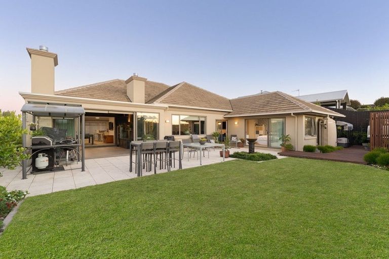 Photo of property in 28 Rexford Heights, Pyes Pa, Tauranga, 3112