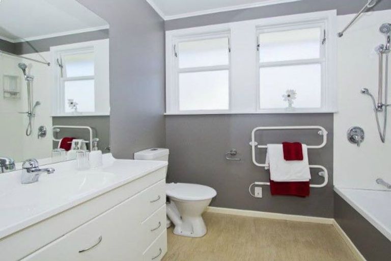 Photo of property in 56c Waiwhetu Road, Waiwhetu, Lower Hutt, 5010