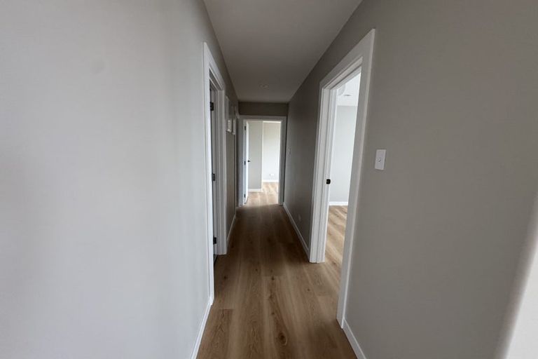 Photo of property in 42 Manu Place, Pinehill, Auckland, 0632