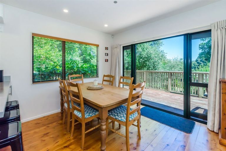 Photo of property in 30 Dell Road, Raumati South, Paraparaumu, 5032