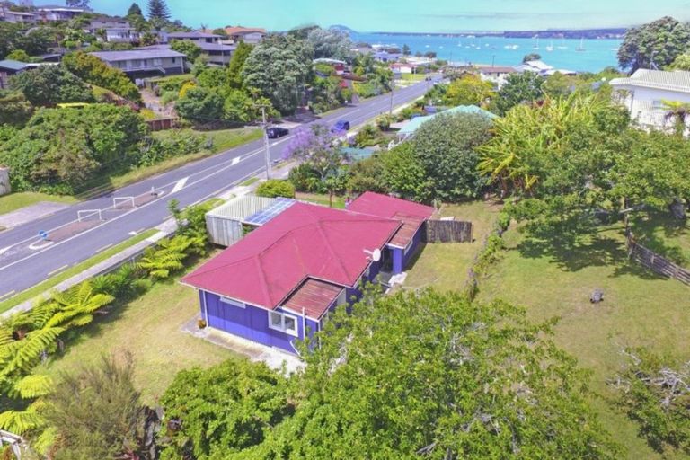 Photo of property in 21 Omokoroa Road, Omokoroa, 3114