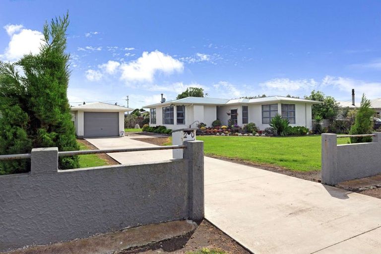 Photo of property in 20 Suffolk Street, Patea, 4520