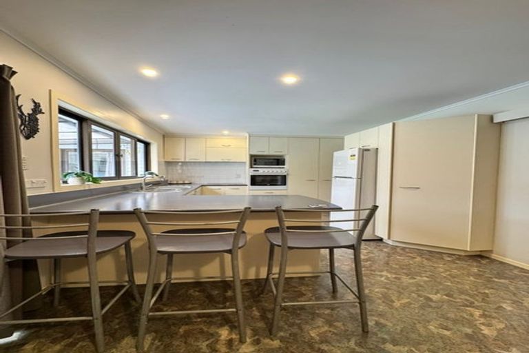 Photo of property in 7 Golf Road, New Lynn, Auckland, 0600