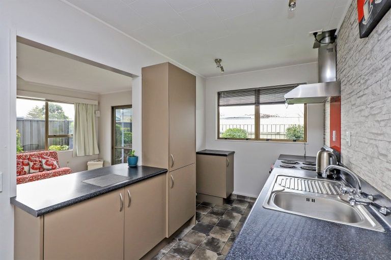 Photo of property in 2/502 French Street, Akina, Hastings, 4122