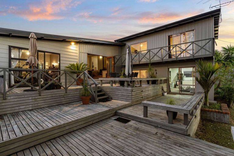 Photo of property in 438 Beach Road, Murrays Bay, Auckland, 0630