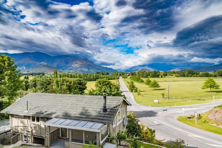 Photo of property in 37 Berkshire Street, Arrowtown, 9302