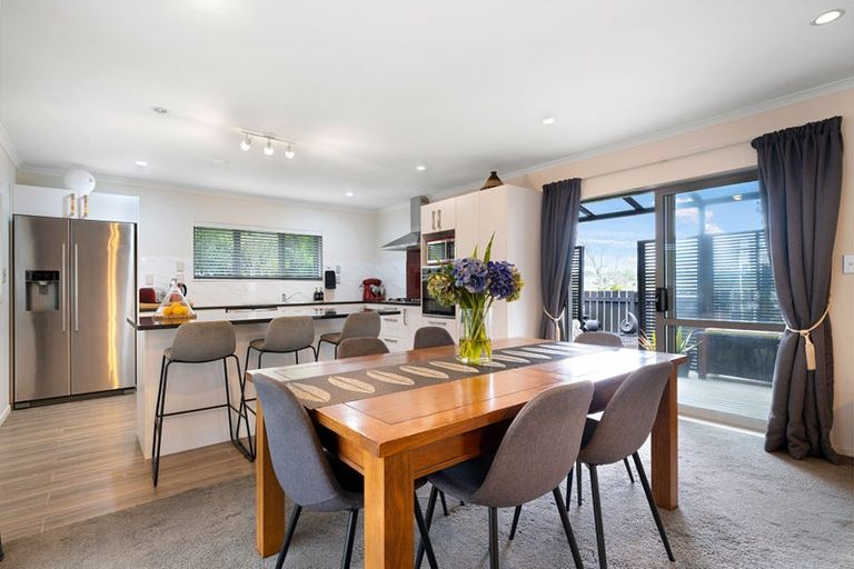 Photo of property in 28b Kirrie Avenue, Te Atatu South, Auckland, 0610