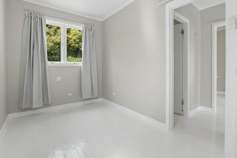 Photo of property in 22 Otanerua Road, Hatfields Beach, Orewa, 0931