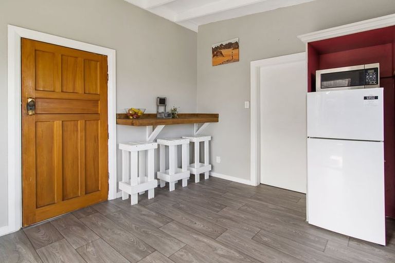 Photo of property in 6 Edward Street, Waimate, 7924