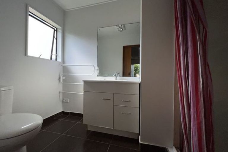 Photo of property in 1/55-65 Chivalry Road, Glenfield, Auckland, 0629