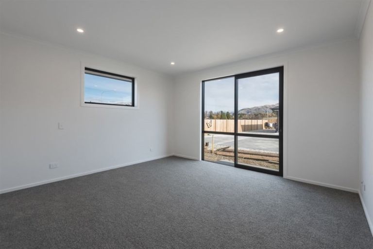 Photo of property in 12 Hebbard Court, Albert Town, Wanaka, 9305