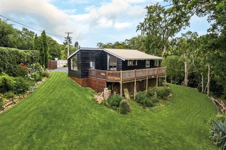 Photo of property in 2 Seddon Street, Ravensbourne, Dunedin, 9022