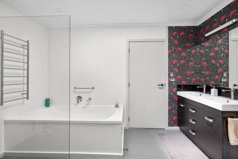 Photo of property in 10 Briar Crescent, Alexandra, 9320