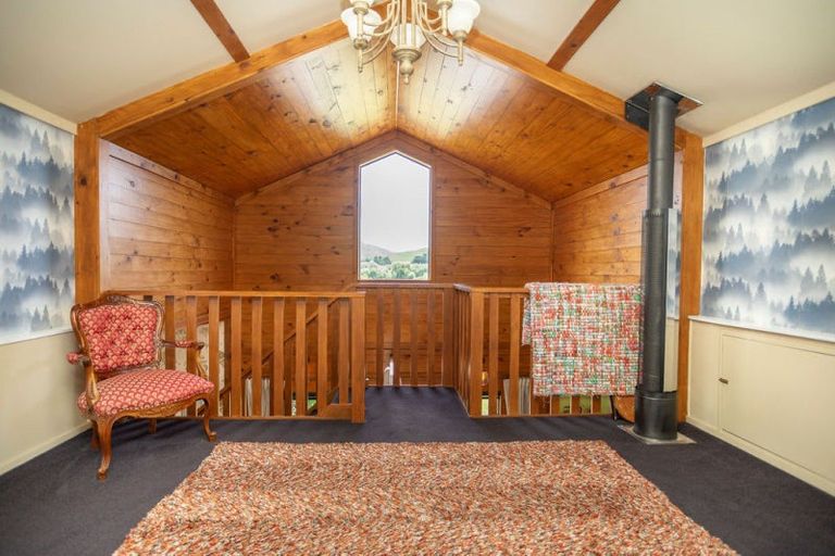 Photo of property in 72 Township Road, Kumeroa, Woodville, 4997
