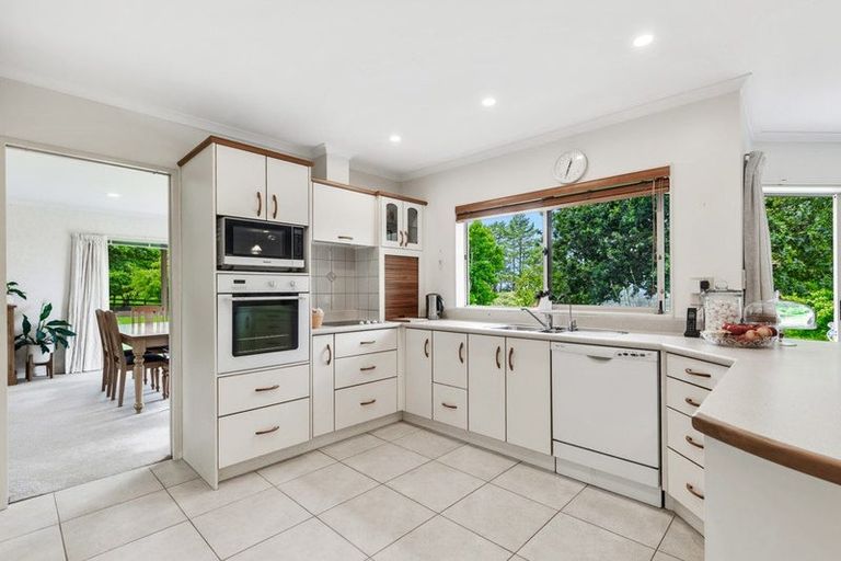Photo of property in 336 Old North Road, Kumeu, 0892