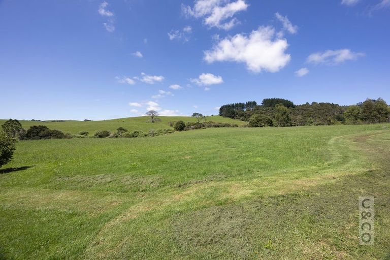 Photo of property in 83 Mount Albion Rise, Taupaki, Henderson, 0782