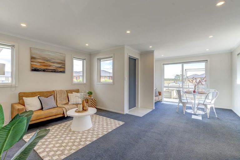 Photo of property in 11 Manawaroa Close, Grandview Heights, Hamilton, 3200