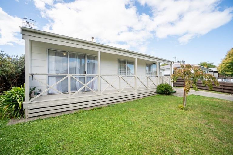 Photo of property in 25a Rosedale Crescent, Cloverlea, Palmerston North, 4412