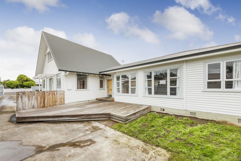 Photo of property in 47 Knowles Street, Terrace End, Palmerston North, 4410