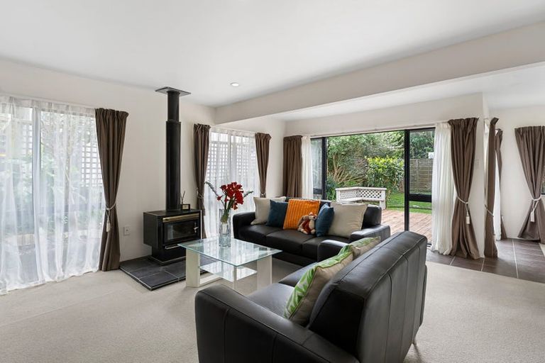 Photo of property in 99a Redoubt Road, Goodwood Heights, Auckland, 2105