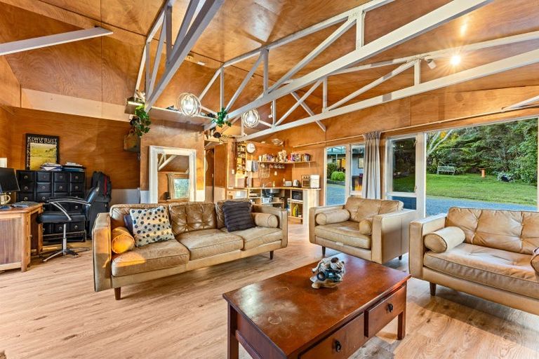 Photo of property in 934 Sandspit Road, Sandspit, Warkworth, 0982