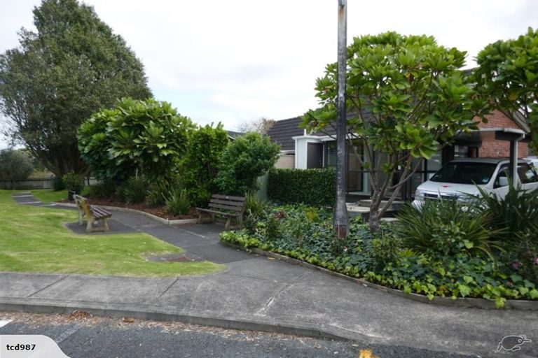 Photo of property in 3 Bellbird Place, Orewa, 0931