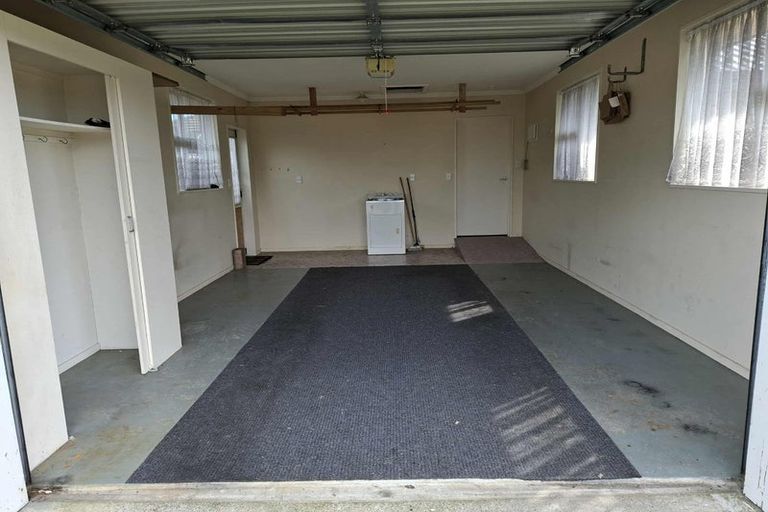 Photo of property in 120 Newcastle Street, Windsor, Invercargill, 9810