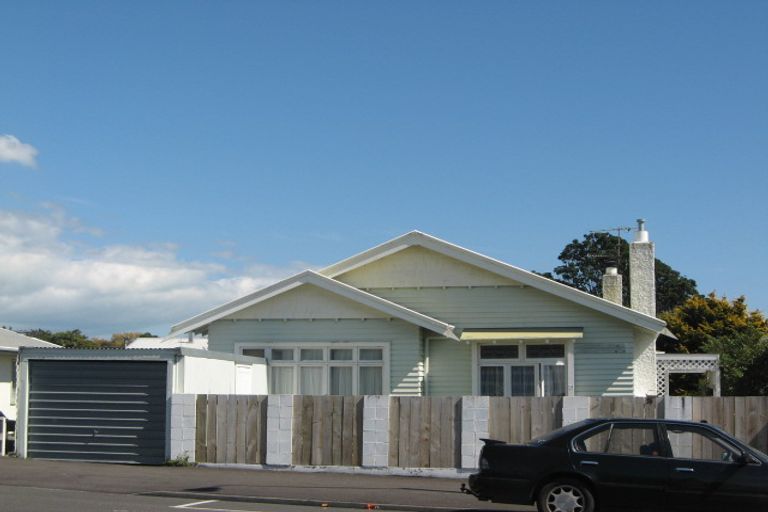 Photo of property in 74 Eliot Street, New Plymouth, 4310