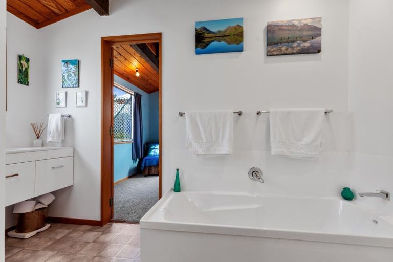 Photo of property in 204 Cambridge Road, Bethlehem, Tauranga, 3110