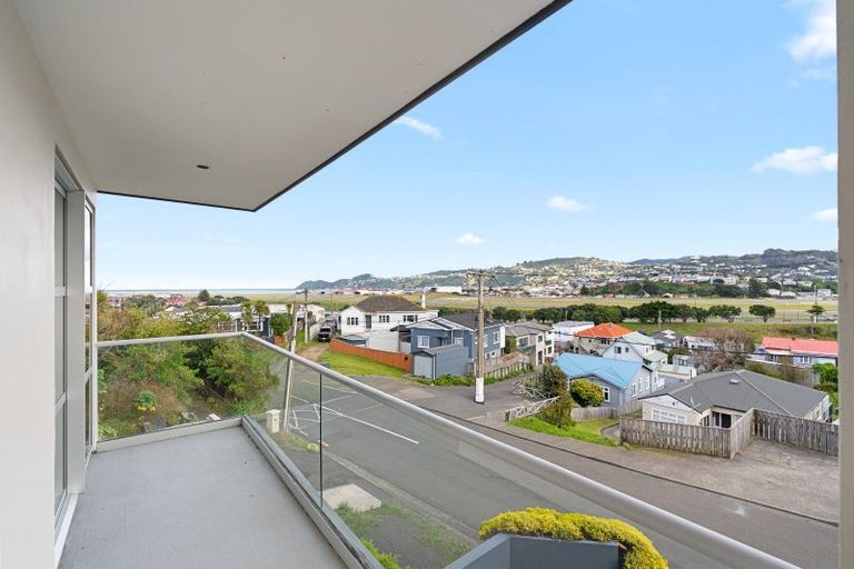 Photo of property in 121a Wexford Road, Miramar, Wellington, 6022