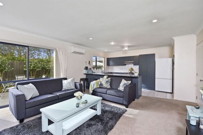 Photo of property in 3 Saint Clair Close, Harewood, Christchurch, 8051