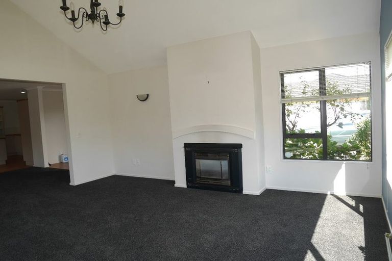 Photo of property in 8 Santa Teresa Court, Paraparaumu Beach, Paraparaumu, 5032