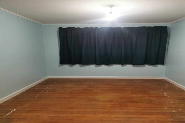 Photo of property in 18 Oakland Street, Northcote, Christchurch, 8052