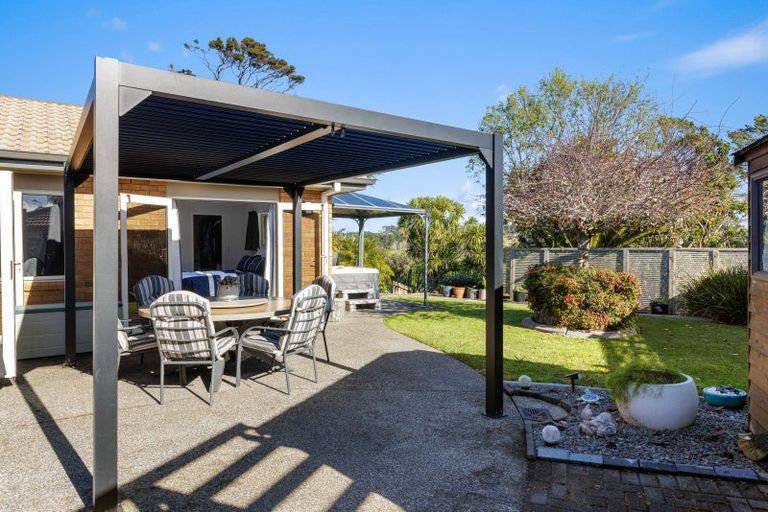 Photo of property in 46 Blue Heron Rise, Stanmore Bay, Whangaparaoa, 0932