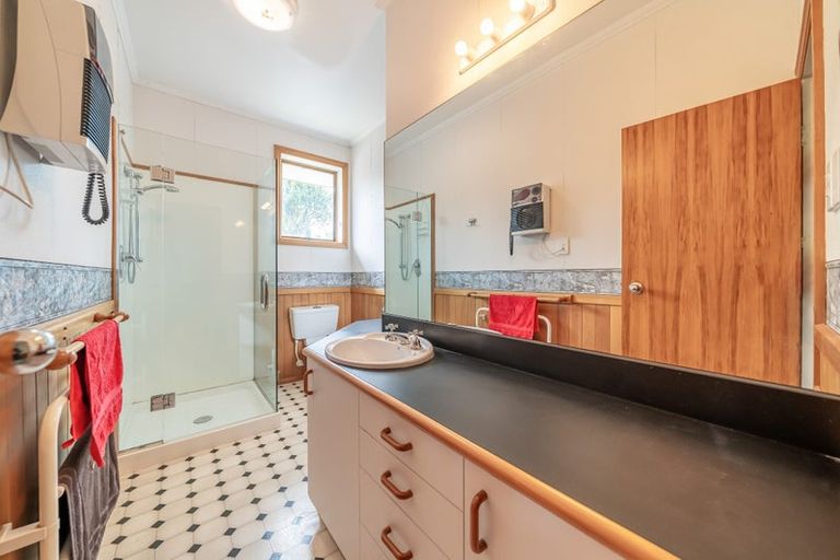 Photo of property in 298b Paekakariki Hill Road, Paekakariki Hill, Porirua, 5381