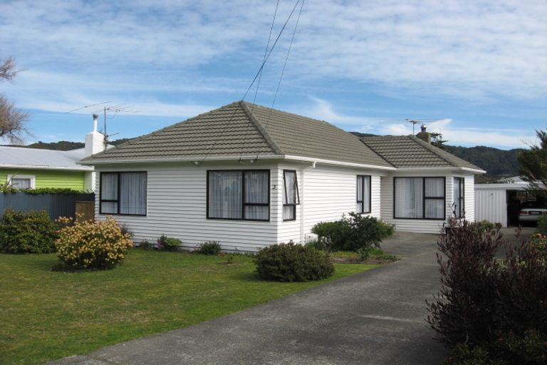 Photo of property in 3 Frederick Street, Wainuiomata, Lower Hutt, 5014